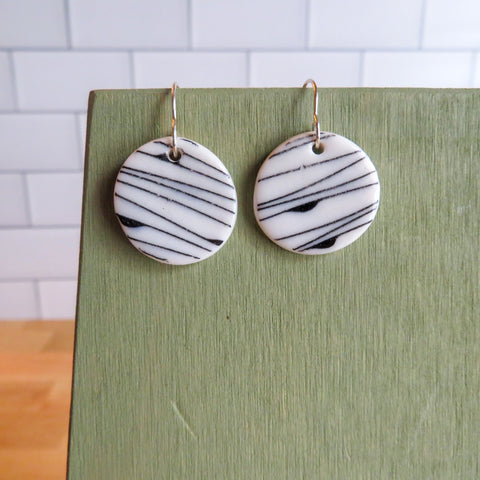 Simple Lines Earrings in Black