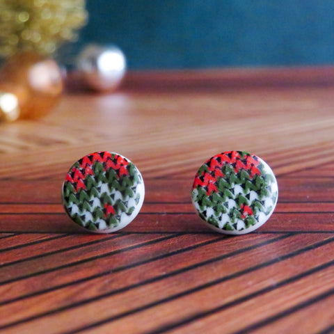 Holiday Knits Studs in Red and Green